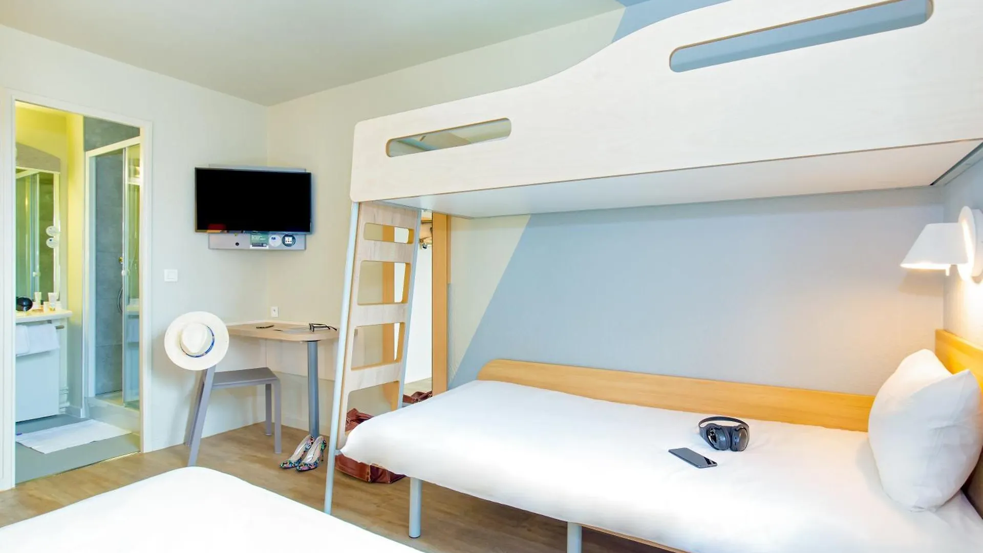 ibis budget Cavaillon 2*,  France