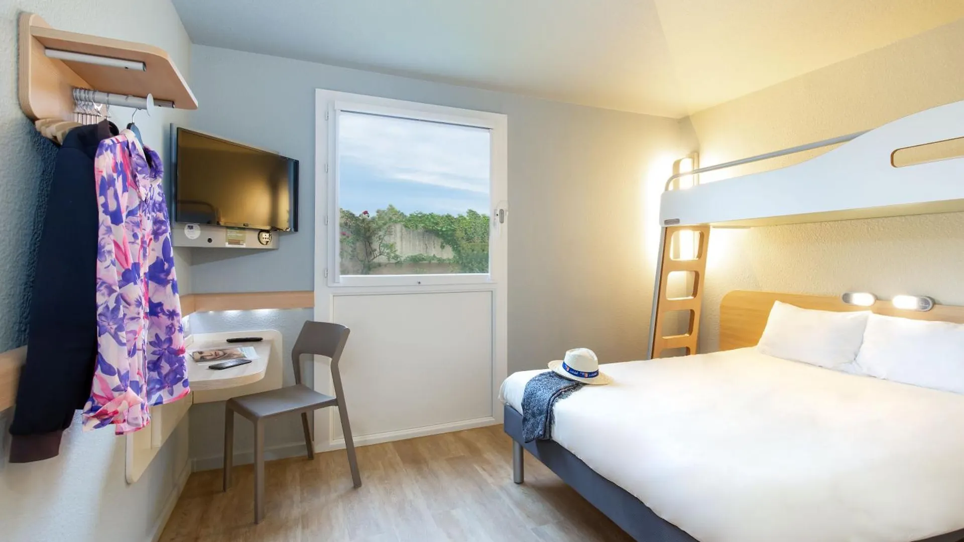 Ibis Budget Cavaillon 2*,  France