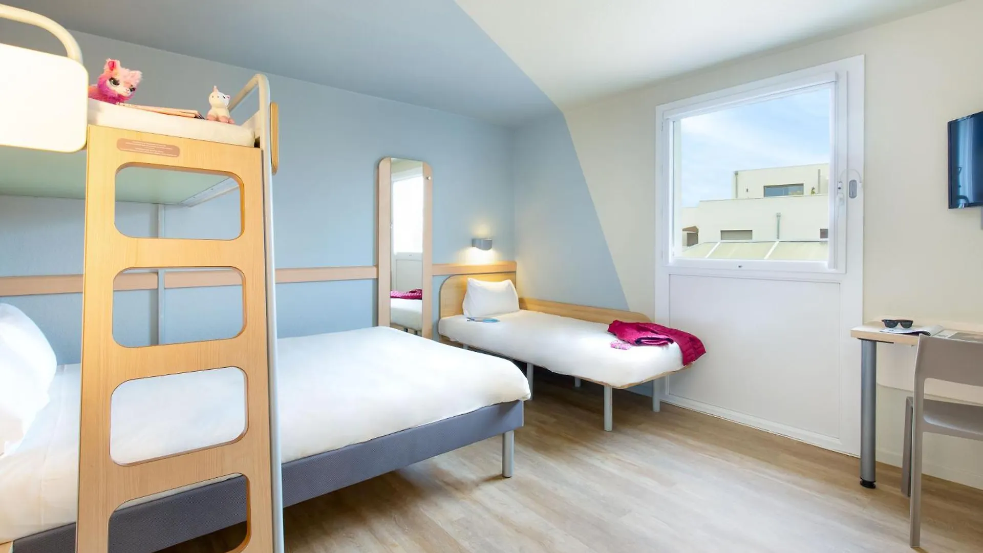 Ibis Budget Cavaillon 2*,  France
